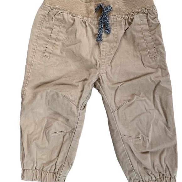 6-9 month Boys Bundle, 3 pairs of pants and a sweatshirt - Picture 4 of 8